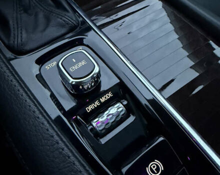 Сірий Вольво ХС90, об'ємом двигуна 1.97 л та пробігом 163 тис. км за 26500 $, фото 25 на Automoto.ua