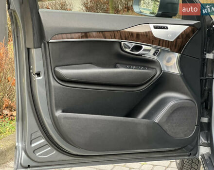 Сірий Вольво ХС90, об'ємом двигуна 2 л та пробігом 183 тис. км за 26500 $, фото 40 на Automoto.ua
