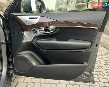 Сірий Вольво ХС90, об'ємом двигуна 2 л та пробігом 183 тис. км за 26500 $, фото 72 на Automoto.ua