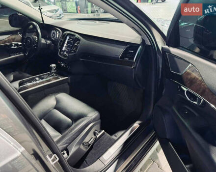 Серый Вольво ХС90, объемом двигателя 2 л и пробегом 315 тыс. км за 21500 $, фото 21 на Automoto.ua