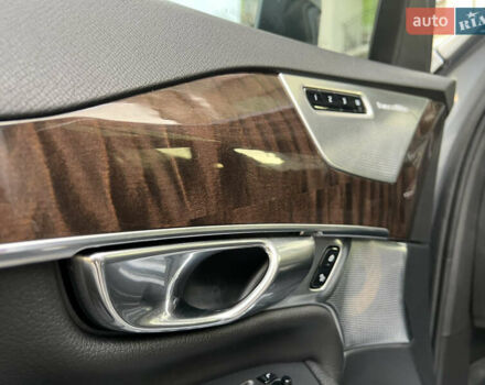 Сірий Вольво ХС90, об'ємом двигуна 2 л та пробігом 183 тис. км за 26500 $, фото 42 на Automoto.ua