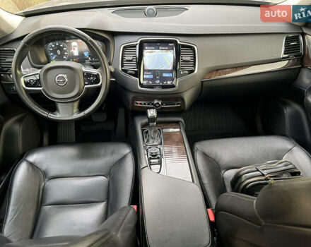 Сірий Вольво ХС90, об'ємом двигуна 2 л та пробігом 183 тис. км за 26500 $, фото 66 на Automoto.ua