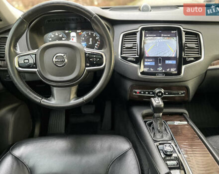 Сірий Вольво ХС90, об'ємом двигуна 2 л та пробігом 183 тис. км за 26500 $, фото 68 на Automoto.ua