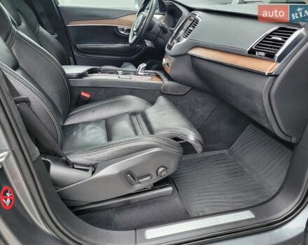 Серый Вольво ХС90, объемом двигателя 1.97 л и пробегом 180 тыс. км за 32000 $, фото 32 на Automoto.ua