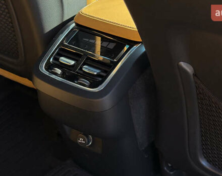 Сірий Вольво ХС90, об'ємом двигуна 1.97 л та пробігом 102 тис. км за 33000 $, фото 35 на Automoto.ua