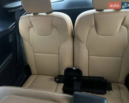 Серый Вольво ХС90, объемом двигателя 2 л и пробегом 143 тыс. км за 26500 $, фото 31 на Automoto.ua