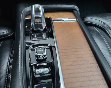 Серый Вольво ХС90, объемом двигателя 1.97 л и пробегом 180 тыс. км за 32000 $, фото 20 на Automoto.ua