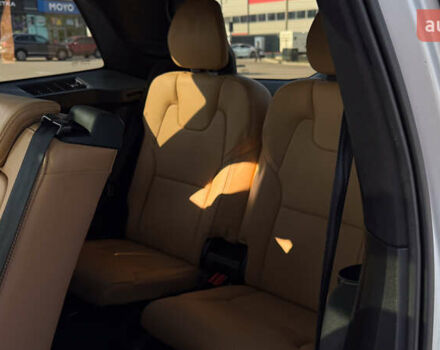 Сірий Вольво ХС90, об'ємом двигуна 1.97 л та пробігом 102 тис. км за 33000 $, фото 40 на Automoto.ua