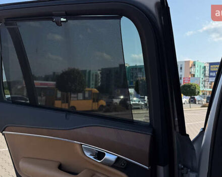 Сірий Вольво ХС90, об'ємом двигуна 1.97 л та пробігом 102 тис. км за 33000 $, фото 32 на Automoto.ua