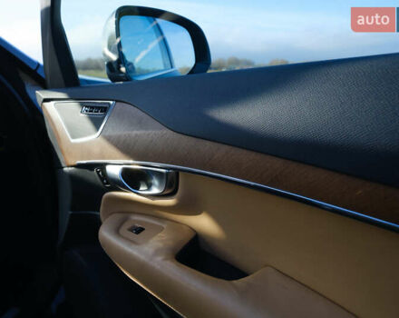 Сірий Вольво ХС90, об'ємом двигуна 1.97 л та пробігом 72 тис. км за 34000 $, фото 30 на Automoto.ua