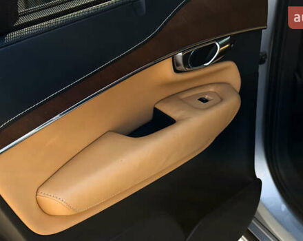 Сірий Вольво ХС90, об'ємом двигуна 1.97 л та пробігом 102 тис. км за 33000 $, фото 33 на Automoto.ua