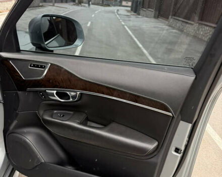 Серый Вольво ХС90, объемом двигателя 1.97 л и пробегом 200 тыс. км за 32000 $, фото 15 на Automoto.ua