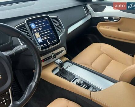 Серый Вольво ХС90, объемом двигателя 2 л и пробегом 143 тыс. км за 26500 $, фото 23 на Automoto.ua