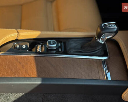 Сірий Вольво ХС90, об'ємом двигуна 1.97 л та пробігом 102 тис. км за 33000 $, фото 20 на Automoto.ua