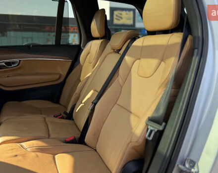 Сірий Вольво ХС90, об'ємом двигуна 1.97 л та пробігом 102 тис. км за 33000 $, фото 28 на Automoto.ua