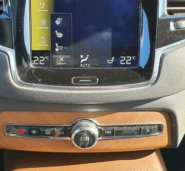 Серый Вольво ХС90, объемом двигателя 2 л и пробегом 185 тыс. км за 29000 $, фото 2 на Automoto.ua