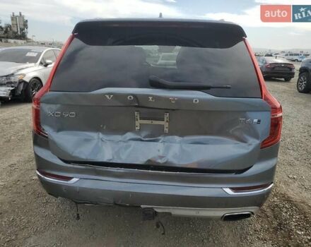 Серый Вольво ХС90, объемом двигателя 1.97 л и пробегом 123 тыс. км за 9600 $, фото 5 на Automoto.ua