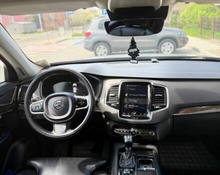 Сірий Вольво ХС90, об'ємом двигуна 2 л та пробігом 205 тис. км за 29000 $, фото 1 на Automoto.ua