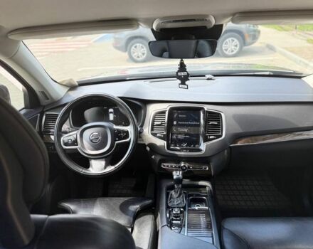 Сірий Вольво ХС90, об'ємом двигуна 2 л та пробігом 205 тис. км за 29000 $, фото 2 на Automoto.ua