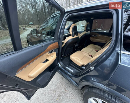 Сірий Вольво ХС90, об'ємом двигуна 2 л та пробігом 130 тис. км за 27300 $, фото 20 на Automoto.ua