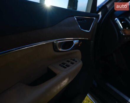 Сірий Вольво ХС90, об'ємом двигуна 1.97 л та пробігом 72 тис. км за 34000 $, фото 32 на Automoto.ua