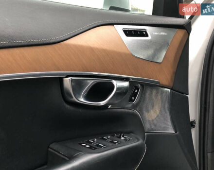 Серый Вольво ХС90, объемом двигателя 1.97 л и пробегом 85 тыс. км за 43000 $, фото 40 на Automoto.ua