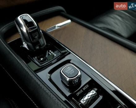 Серый Вольво ХС90, объемом двигателя 1.97 л и пробегом 85 тыс. км за 43000 $, фото 28 на Automoto.ua