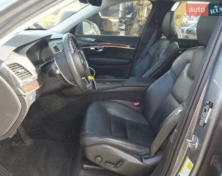 Серый Вольво ХС90, объемом двигателя 1.97 л и пробегом 60 тыс. км за 8000 $, фото 6 на Automoto.ua