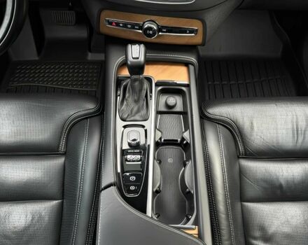 Серый Вольво ХС90, объемом двигателя 2 л и пробегом 48 тыс. км за 14000 $, фото 9 на Automoto.ua