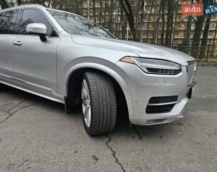 Серый Вольво ХС90, объемом двигателя 1.97 л и пробегом 100 тыс. км за 37500 $, фото 3 на Automoto.ua