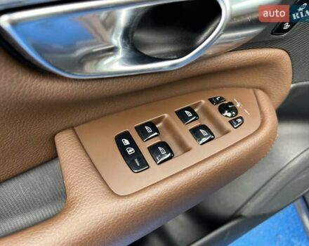 Серый Вольво ХС90, объемом двигателя 1.97 л и пробегом 99 тыс. км за 32999 $, фото 24 на Automoto.ua