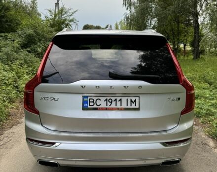 Сірий Вольво ХС90, об'ємом двигуна 2 л та пробігом 123 тис. км за 37500 $, фото 4 на Automoto.ua