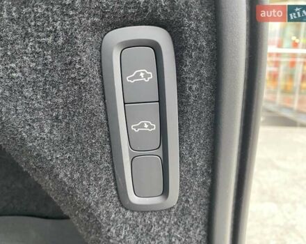 Сірий Вольво ХС90, об'ємом двигуна 1.97 л та пробігом 186 тис. км за 37500 $, фото 8 на Automoto.ua