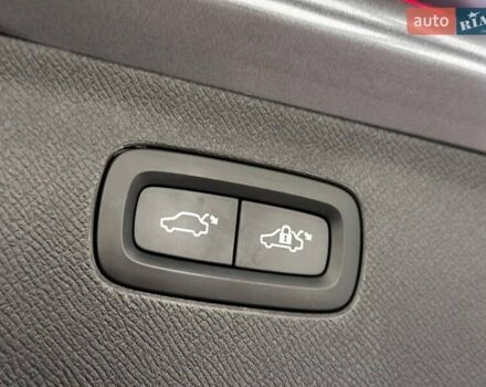 Вольво ХС90 2019 в Львове на Automoto.ua Серый Вольво ХС90, объемом двигателя 1.97 л и пробегом 117 тыс. км за 36900 $, фото 43 на Automoto.ua