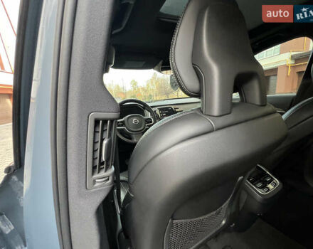 Серый Вольво ХС90, объемом двигателя 2 л и пробегом 143 тыс. км за 40400 $, фото 57 на Automoto.ua