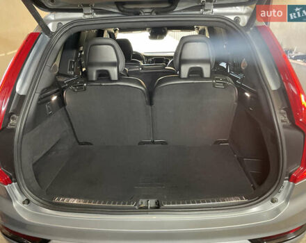 Серый Вольво ХС90, объемом двигателя 2 л и пробегом 82 тыс. км за 28900 $, фото 18 на Automoto.ua