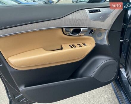 Сірий Вольво ХС90, об'ємом двигуна 1.97 л та пробігом 186 тис. км за 37500 $, фото 11 на Automoto.ua