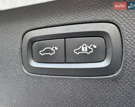 Серый Вольво ХС90, объемом двигателя 2 л и пробегом 82 тыс. км за 28999 $, фото 32 на Automoto.ua