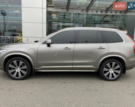 Серый Вольво ХС90, объемом двигателя 1.97 л и пробегом 42 тыс. км за 54000 $, фото 2 на Automoto.ua