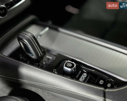 Вольво ХС90 2020 у Сумах на Automoto.ua Сірий Вольво ХС90, об'ємом двигуна 1.97 л та пробігом 64 тис. км за 53000 $, фото 29 на Automoto.ua