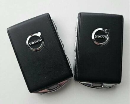 Сірий Вольво ХС90, об'ємом двигуна 1.97 л та пробігом 105 тис. км за 37000 $, фото 23 на Automoto.ua