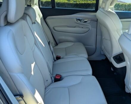 Серый Вольво ХС90, объемом двигателя 2 л и пробегом 60 тыс. км за 44400 $, фото 1 на Automoto.ua