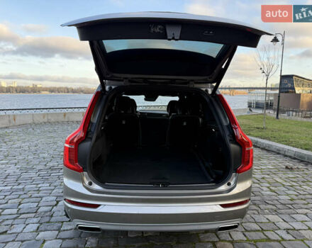 Серый Вольво ХС90, объемом двигателя 1.97 л и пробегом 147 тыс. км за 39800 $, фото 43 на Automoto.ua