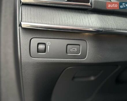 Серый Вольво ХС90, объемом двигателя 1.97 л и пробегом 128 тыс. км за 45000 $, фото 35 на Automoto.ua