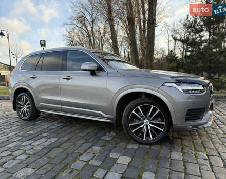 Серый Вольво ХС90, объемом двигателя 1.97 л и пробегом 147 тыс. км за 39800 $, фото 3 на Automoto.ua