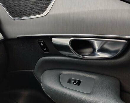 Сірий Вольво ХС90, об'ємом двигуна 1.97 л та пробігом 154 тис. км за 41000 $, фото 9 на Automoto.ua