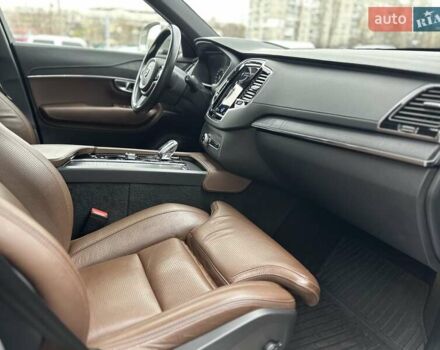 Серый Вольво ХС90, объемом двигателя 1.97 л и пробегом 128 тыс. км за 45000 $, фото 14 на Automoto.ua