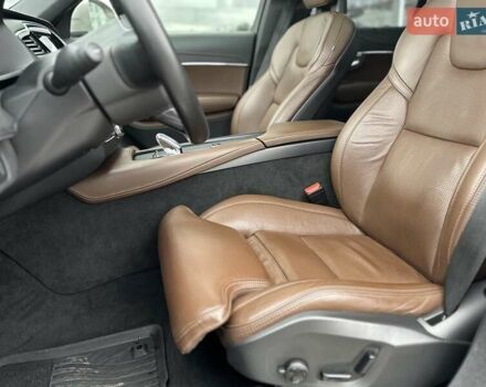 Серый Вольво ХС90, объемом двигателя 1.97 л и пробегом 128 тыс. км за 45000 $, фото 13 на Automoto.ua