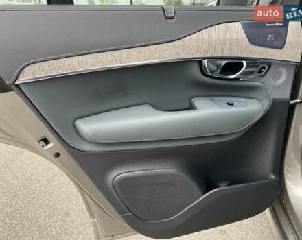 Серый Вольво ХС90, объемом двигателя 1.97 л и пробегом 42 тыс. км за 54000 $, фото 9 на Automoto.ua