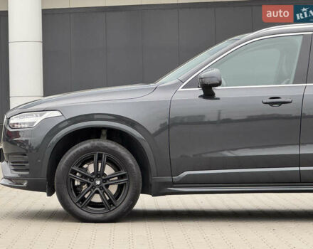 Серый Вольво ХС90, объемом двигателя 1.97 л и пробегом 127 тыс. км за 47900 $, фото 4 на Automoto.ua